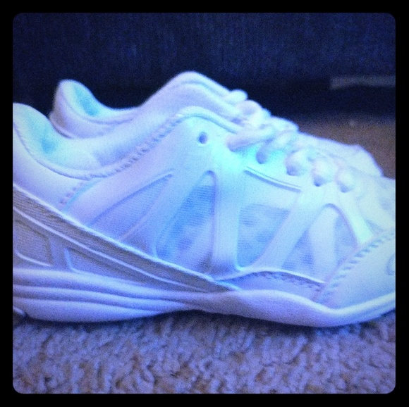 chasse proflex cheer shoes